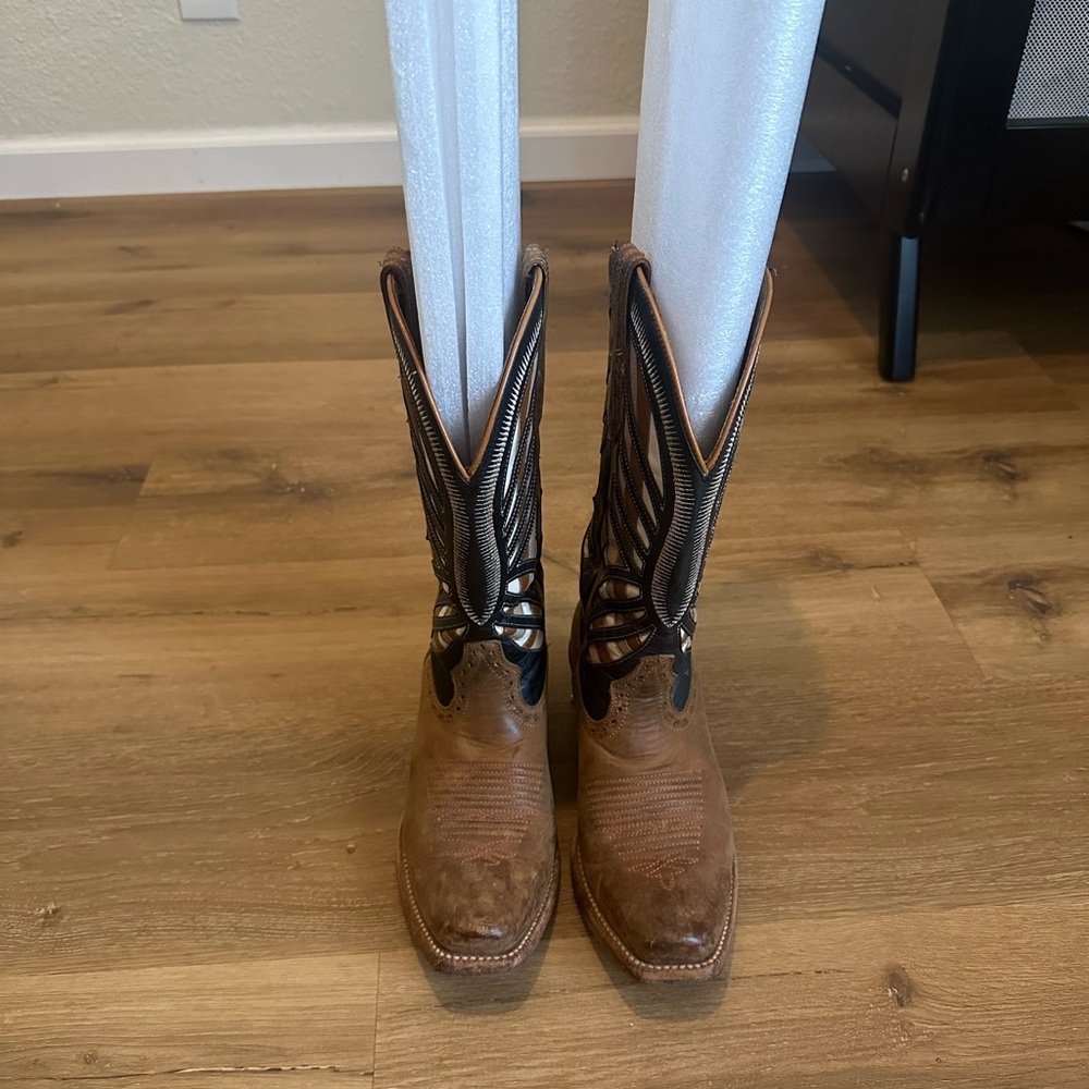 Ariat boots - Picture 2 of 4